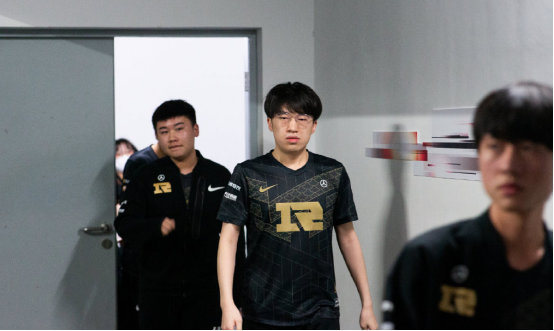 它显示了巴 它显示了巴