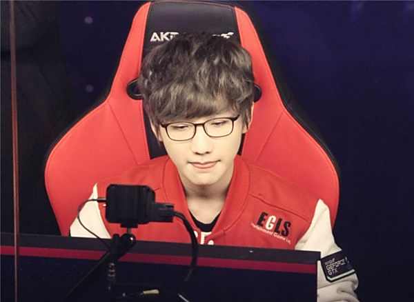 斯在高位掩 斯在高位掩