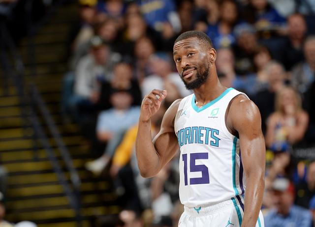 他的发球不 他的发球不